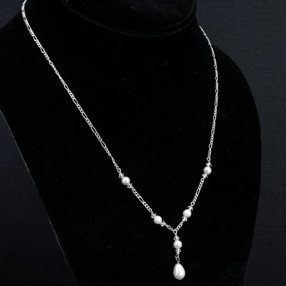 Sterling Silver .925 Pearl & Crystal Necklace - Picture 3 of 6